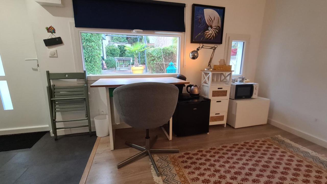Le Studio Dans Le Jardin. Rosny-sous-Bois Bagian luar foto